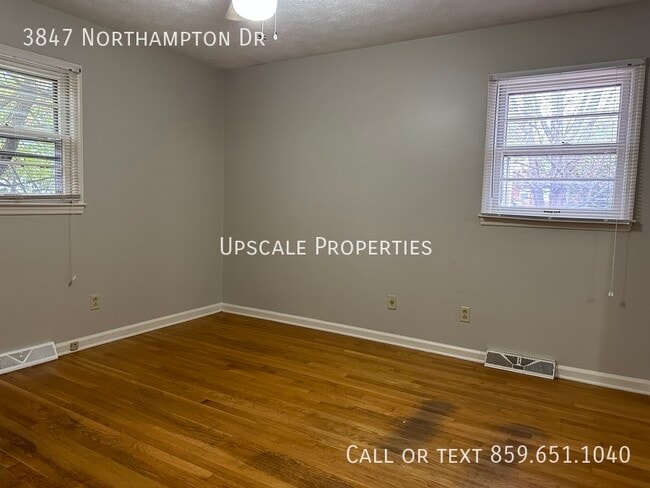 Building Photo - 3847 Northampton Dr
