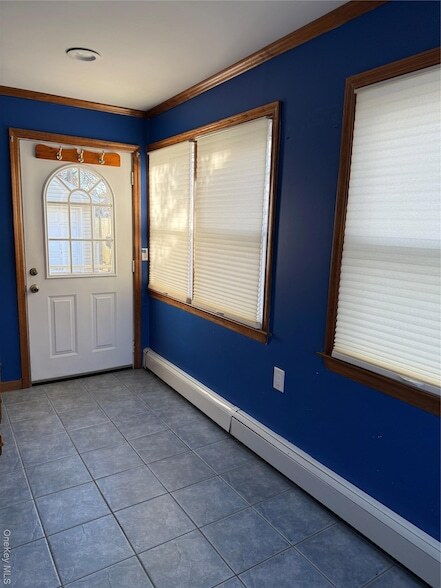 Building Photo - 8 William St