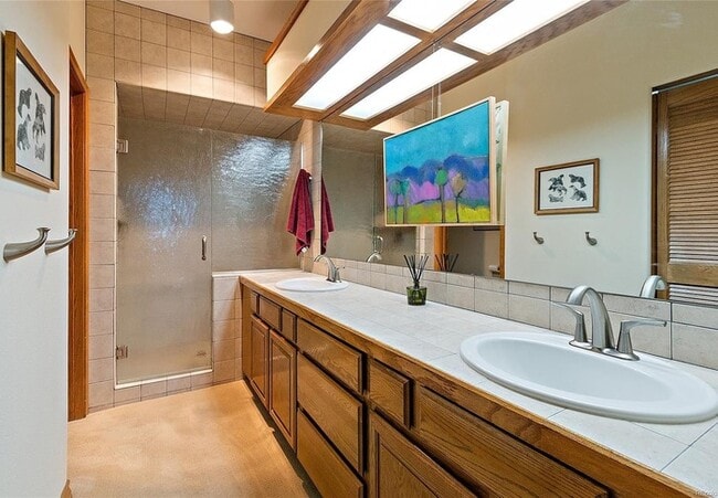 Building Photo - Executive 2BR/3BA Condo with Mountain View...