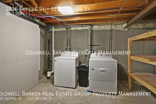 Building Photo - 1215 Depere St