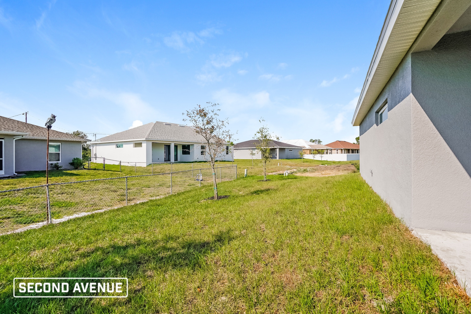 Building Photo - 1810 NE 34th Ln