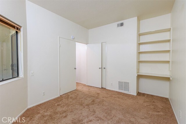 Building Photo - 5744 E Creekside Ave