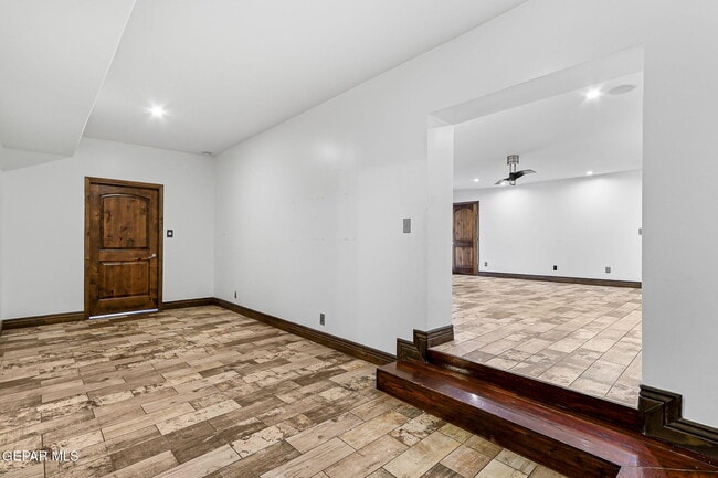 Building Photo - 7716 Wenda Dr