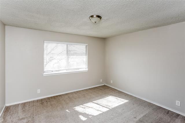 Building Photo - 1400 Thackery Dr