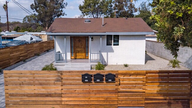 Sidewalk View - 2843 Rosanna St