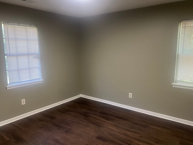 Building Photo - 3952 Tanglebush Ln NW