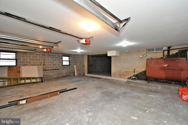 Building Photo - 306 Cedar Hill Rd