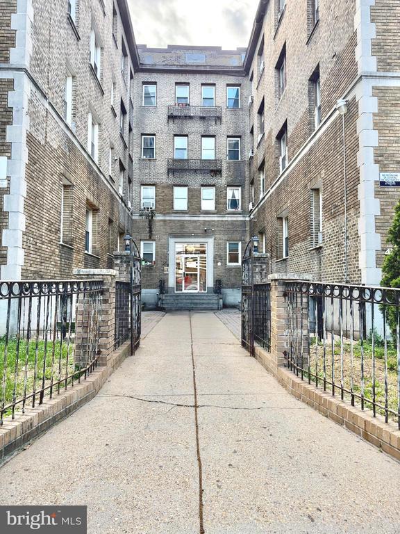 Building Photo - 4120 14th St NW