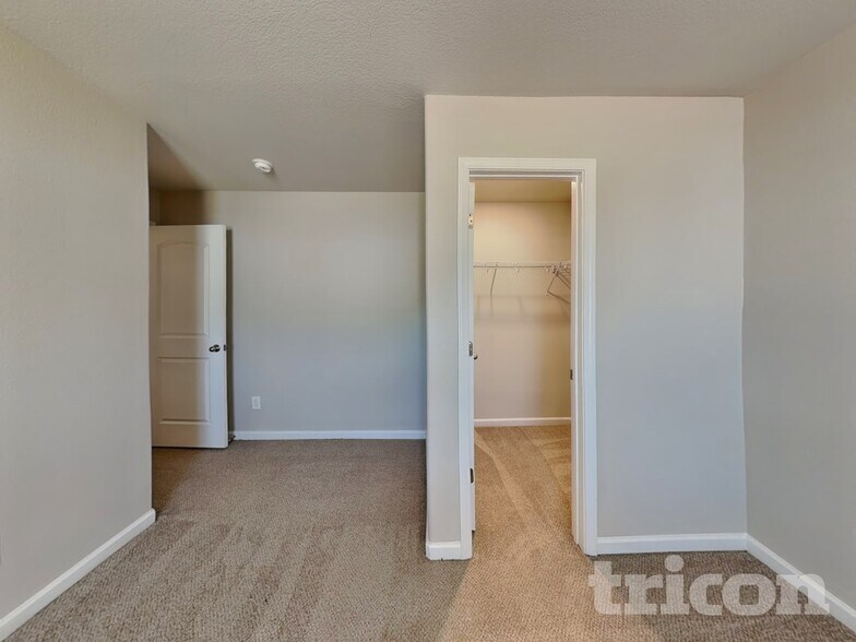 Building Photo - 232 Rustling Way
