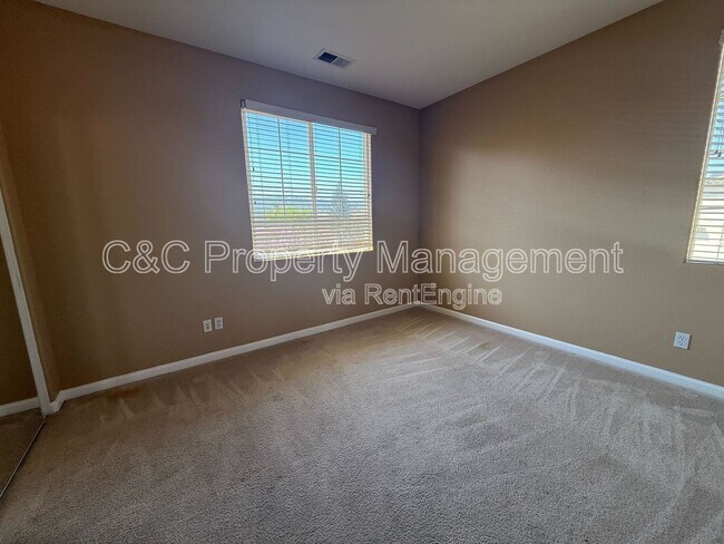Building Photo - 1180 Pueblo Ct
