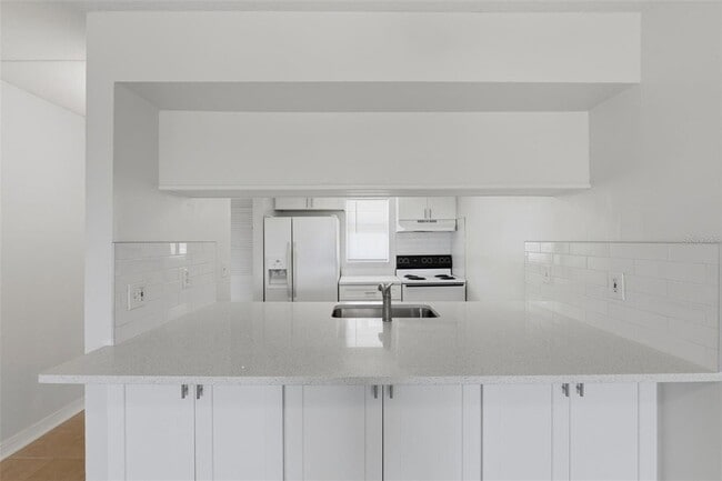 Building Photo - 12760 Indian Rocks Rd