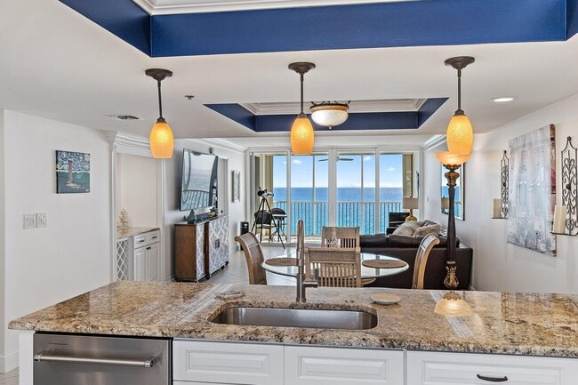 Building Photo - 840 Ocean Dr