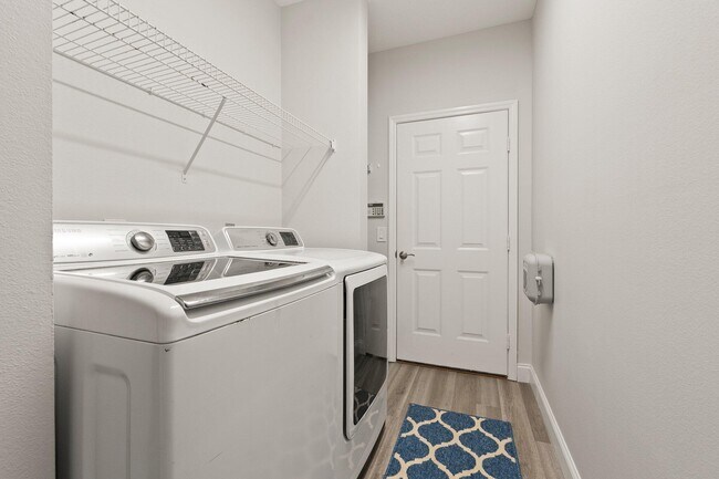 Building Photo - 1594 SW Harbour Isles Cir
