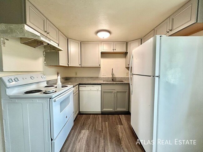 Building Photo - 3392 W 66th Pl