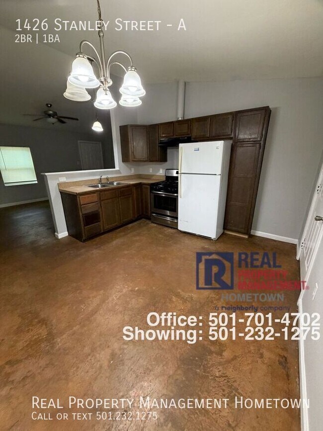 Building Photo - 1426 Stanley St