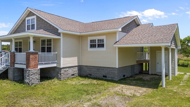 Building Photo - 3 Bed 2 Bath Marshallberg Home Available now