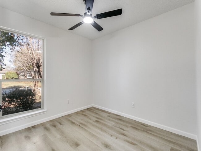 Building Photo - 1538 Summerwind Ln