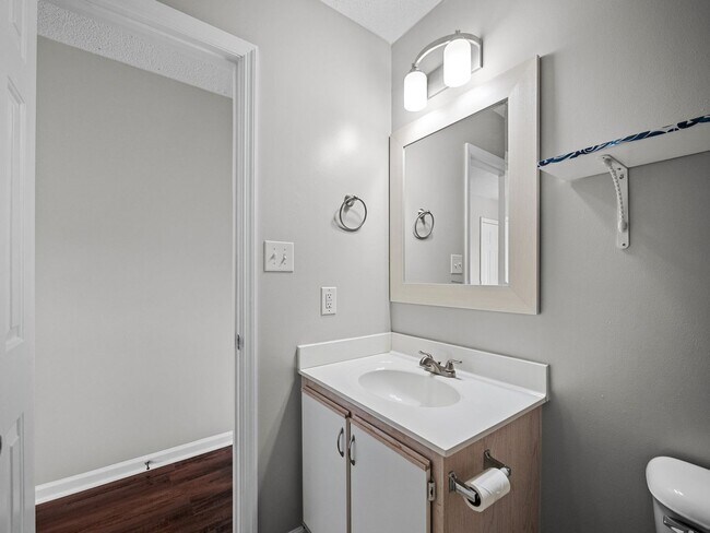 Building Photo - Welcome to Marsh Oaks!