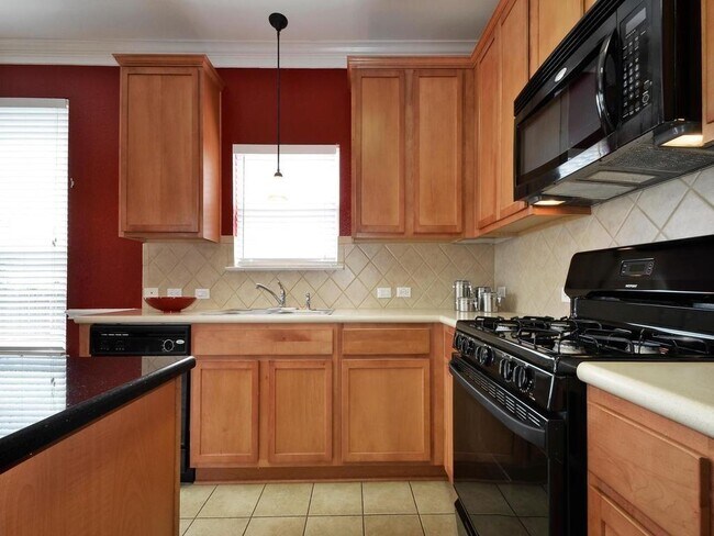 Building Photo - 11413 Dog Leg Dr
