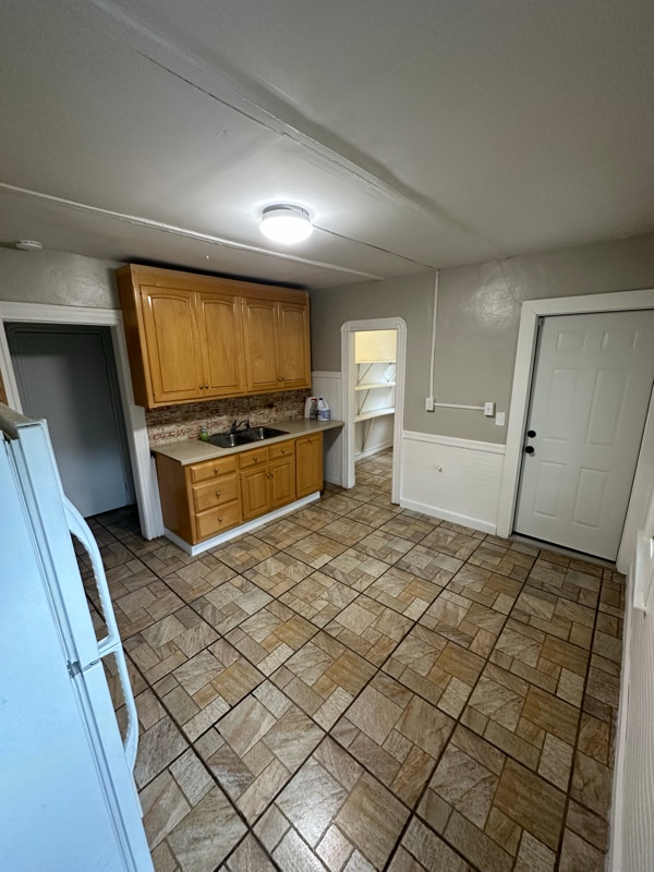 Building Photo - 100 Abbe Ave