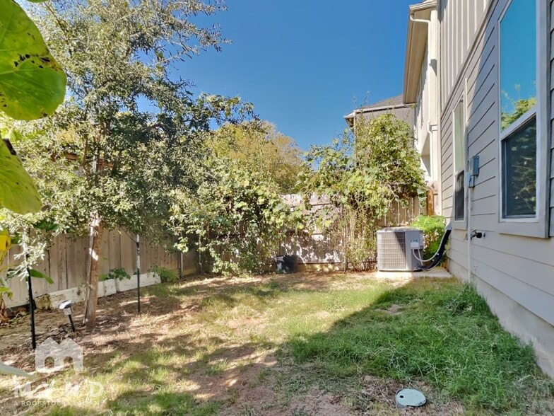 Building Photo - 8851 Oakland Rd