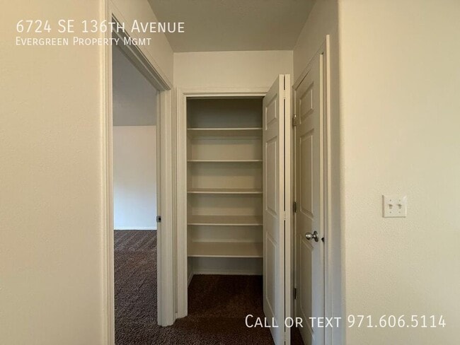 Building Photo - 6724 SE 136th Ave
