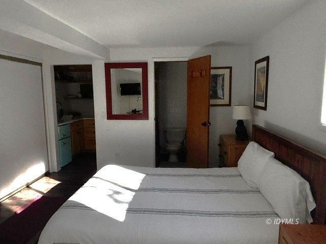 Building Photo - Full Time Rental in Fern Valley