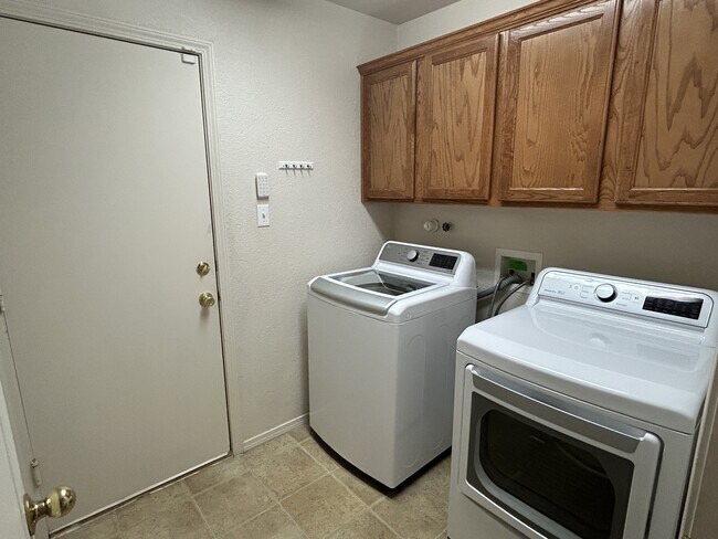 Building Photo - 9028 Lower Meadow Trail SW