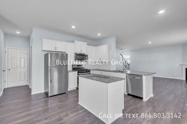 Building Photo - 1313 Chamomile Ct