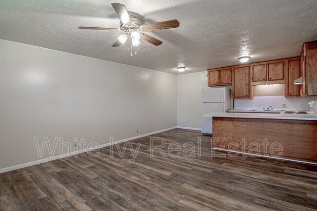Building Photo - 120 McAdams Ln