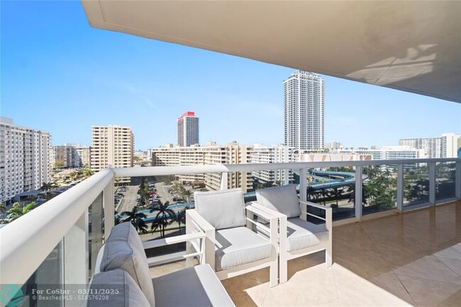 Building Photo - 1830 S Ocean Dr