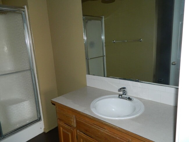 Building Photo - Charming Single Family Home in West Fayetteville!