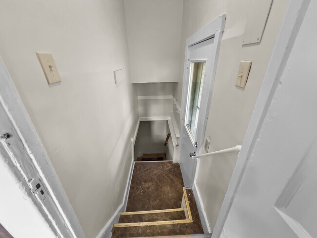 Building Photo - 3928 Upton Ave