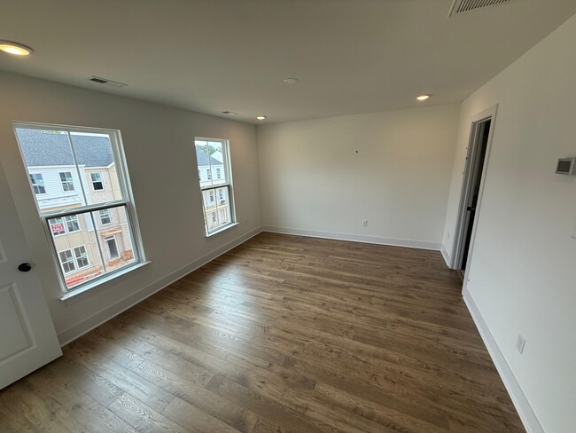 Building Photo - 15386 Oasis Sun Wy