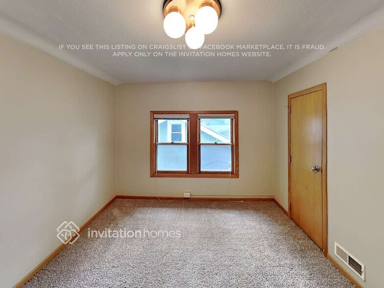 Building Photo - 4416 1st Ave S