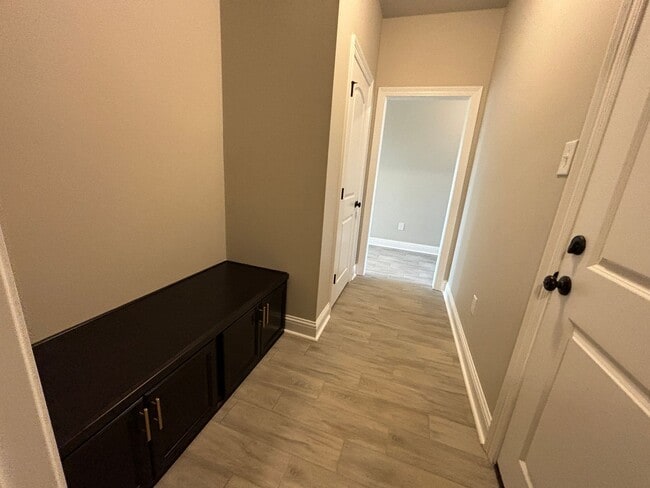 Building Photo - Like NEW, 4 BEDROOM in NORTH BOSSIER...