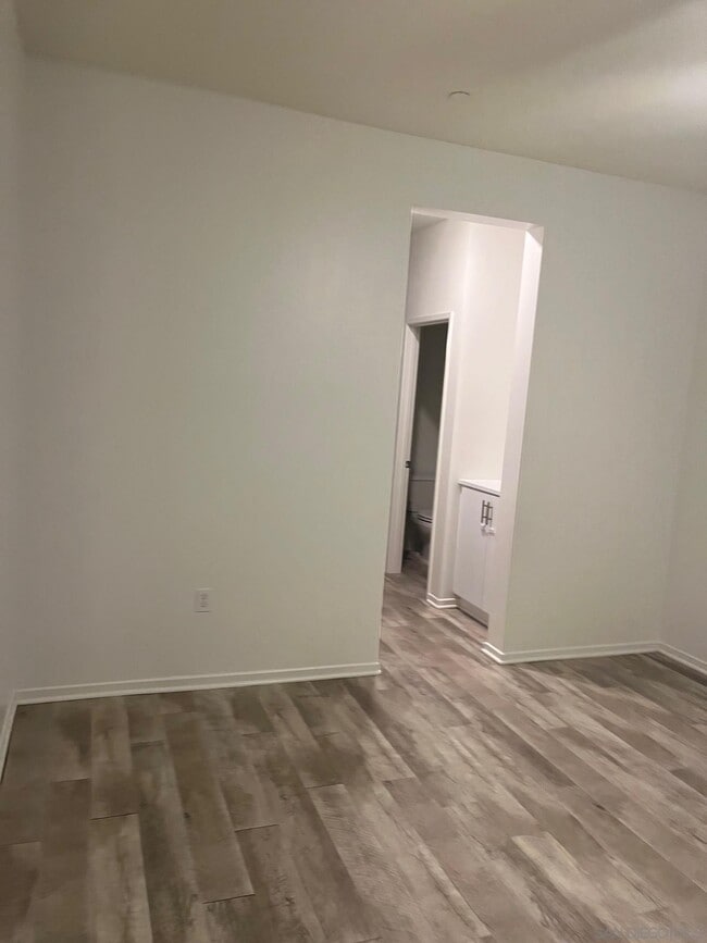 Building Photo - 5150 Calle Sandwaves