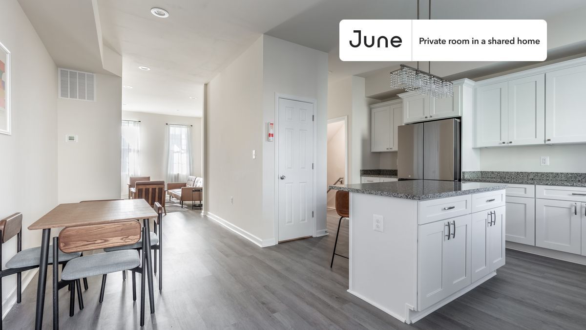 Building Photo - Room in Shared 4 bed/3.5 bath home