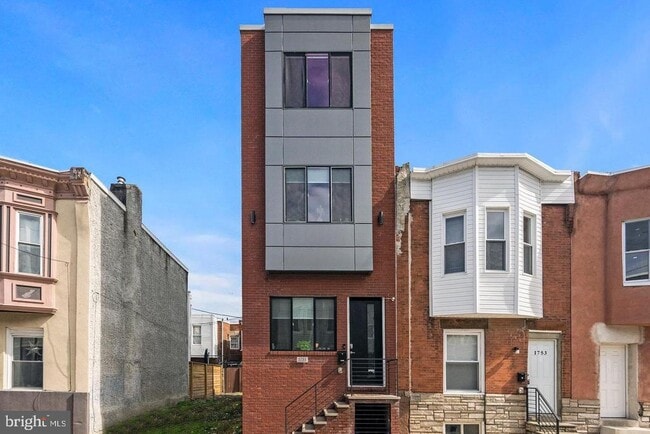 Building Photo - 1751 S Taylor St