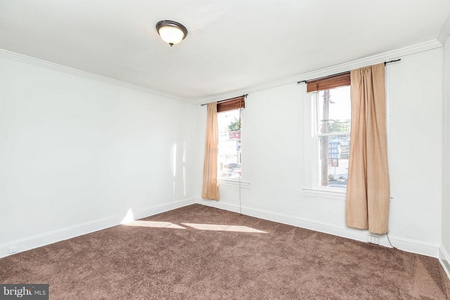 Building Photo - 3 Bedroom in a GREAT AREA