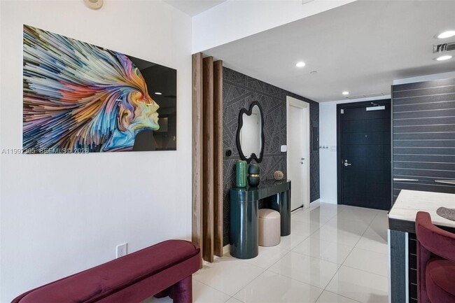 Building Photo - 200 Biscayne Blvd Way