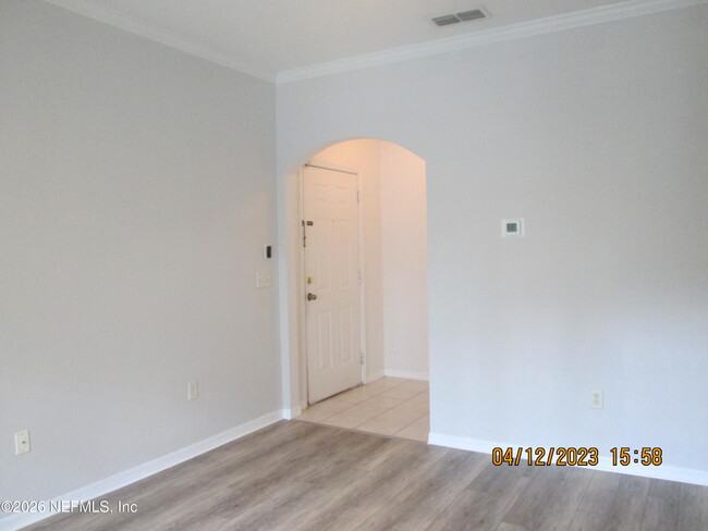 Building Photo - 7800 Point Meadows Dr