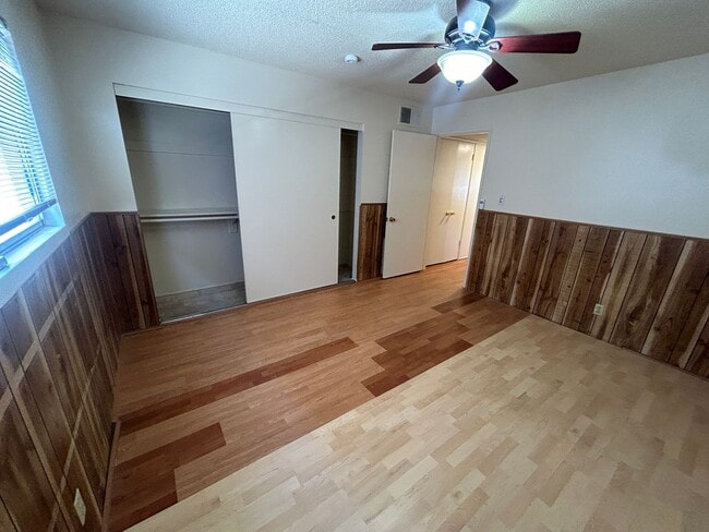 Building Photo - One Bed One Bath Easy Living Condo
