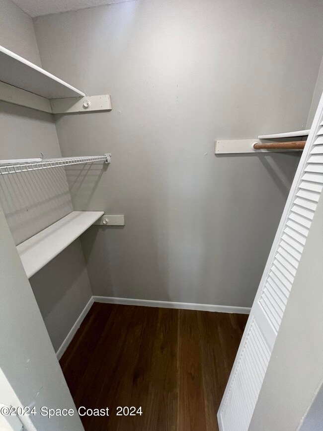 Building Photo - 1270 Gustrow Ave NW