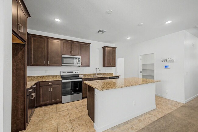 Building Photo - 10519 W Atlantis Wy