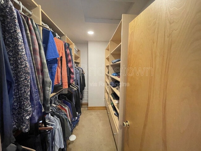 Building Photo - 4834 SE Kelly St