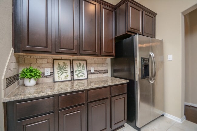 Building Photo - 118 N Heritage Mill Cir