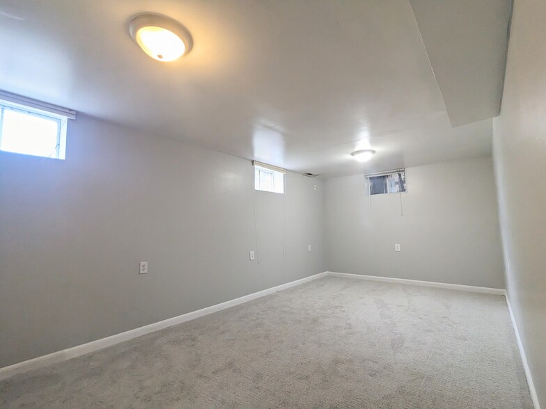 Building Photo - 4017 Osceola St