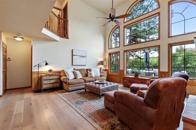 Building Photo - 1205 Wentwood Dr