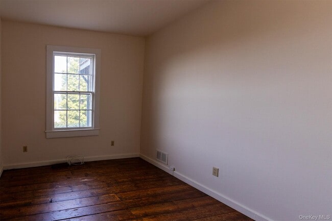 Building Photo - 59 Orchard Dr